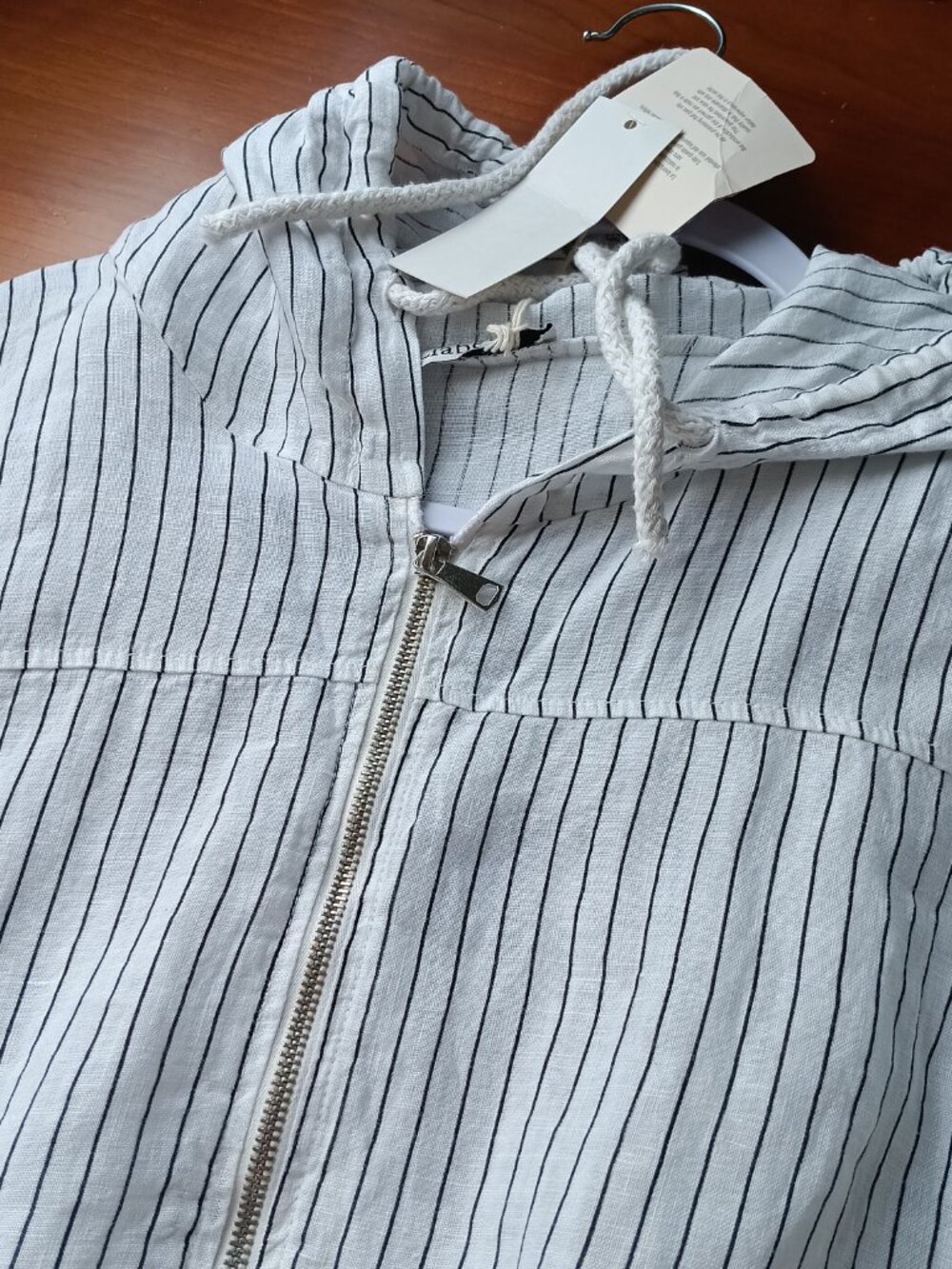 NWT Linen White with Black Stripe Jacket Zip Front with Hood